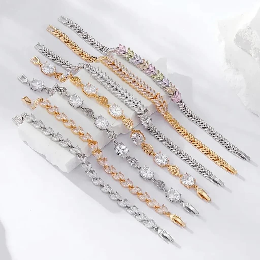 바모어 화이트골드 리프 CZ 체인 팔찌