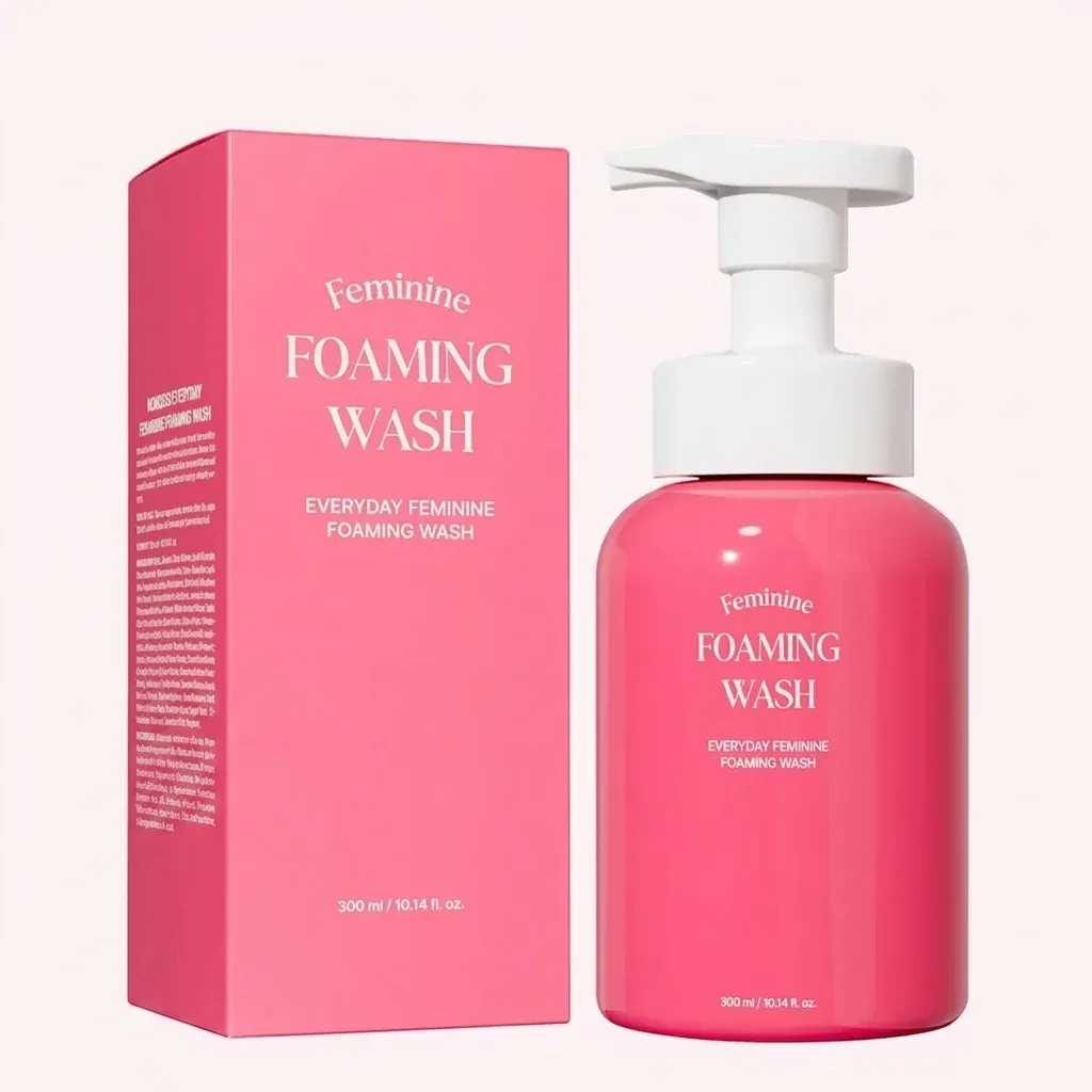 핑크 여성청결제 보틀과 박스 정면