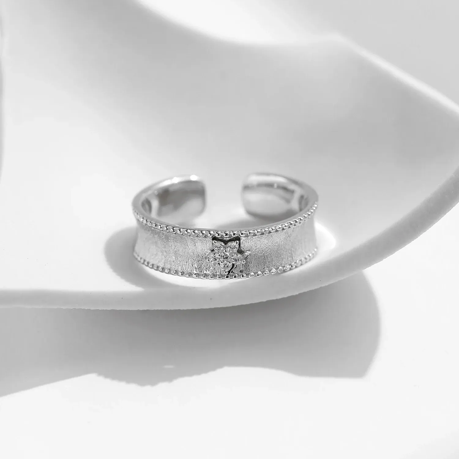 모디안 925 스털링 실버 스크럽 플라워 조절 링